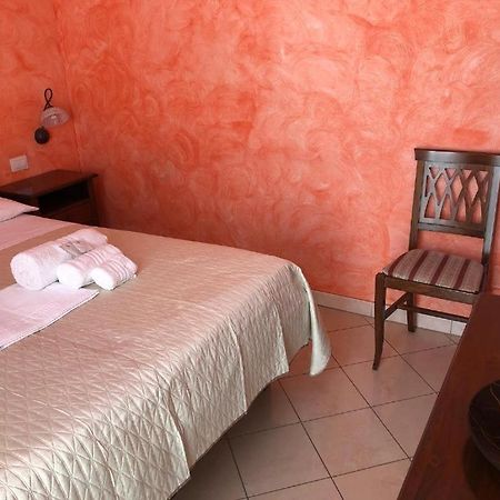 L'Attico Piazza Sant'Oronzo Bed & Breakfast Lecce Eksteriør bilde