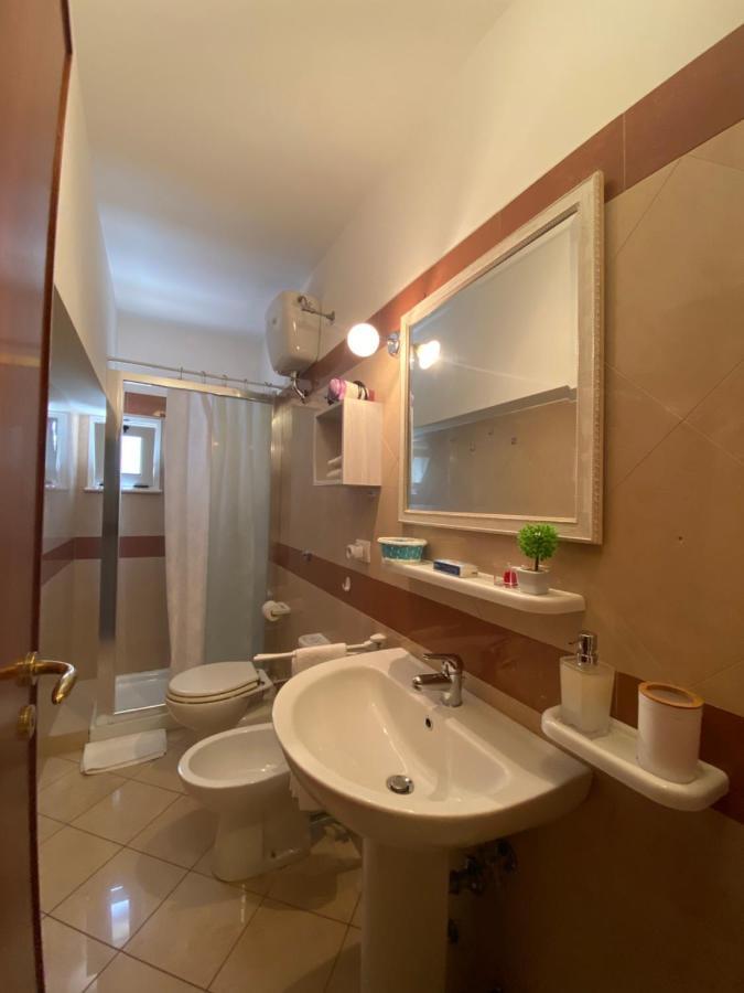 L'Attico Piazza Sant'Oronzo Bed & Breakfast Lecce Eksteriør bilde
